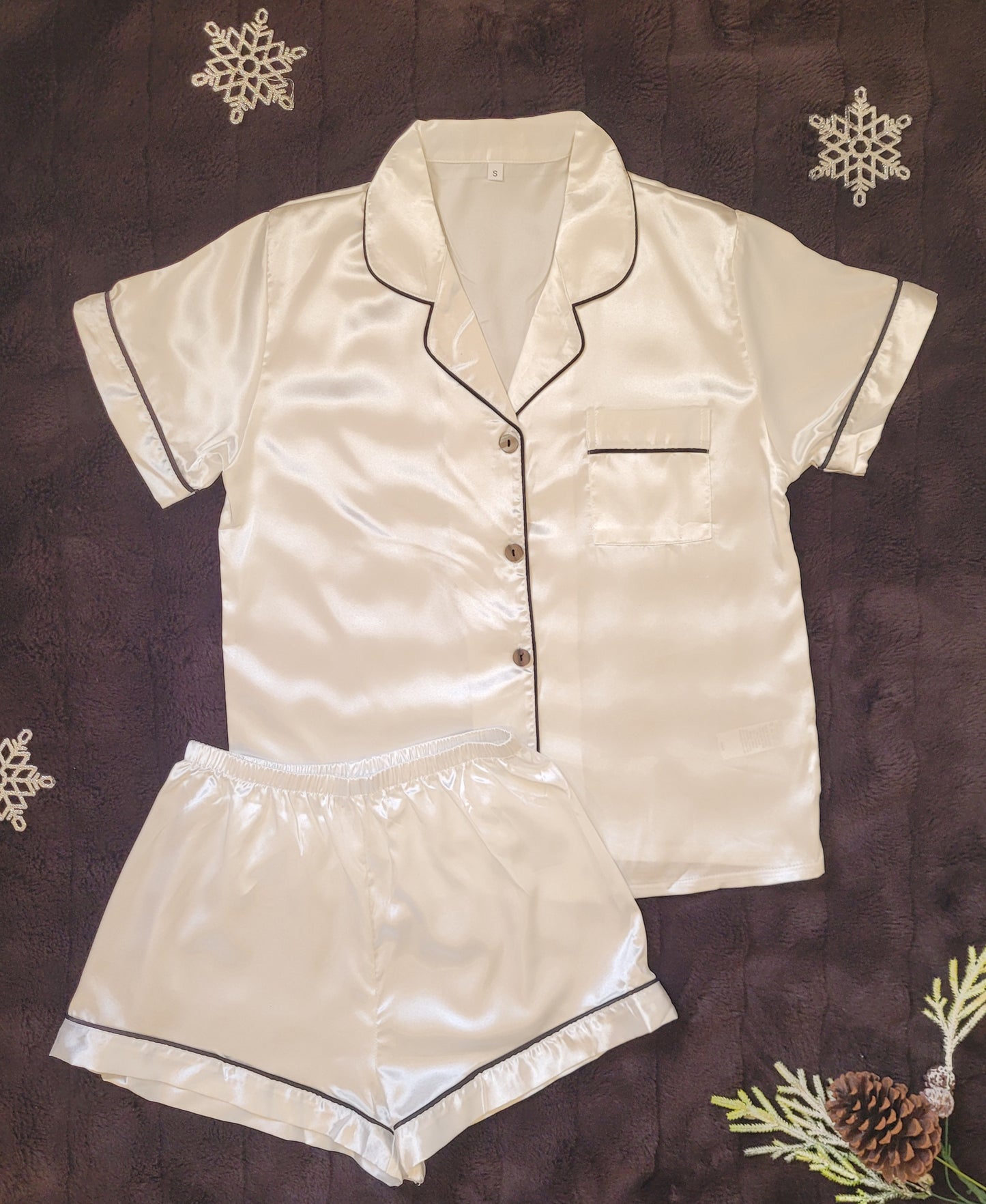 Noel Cozy Corner White Silk pajama Collection