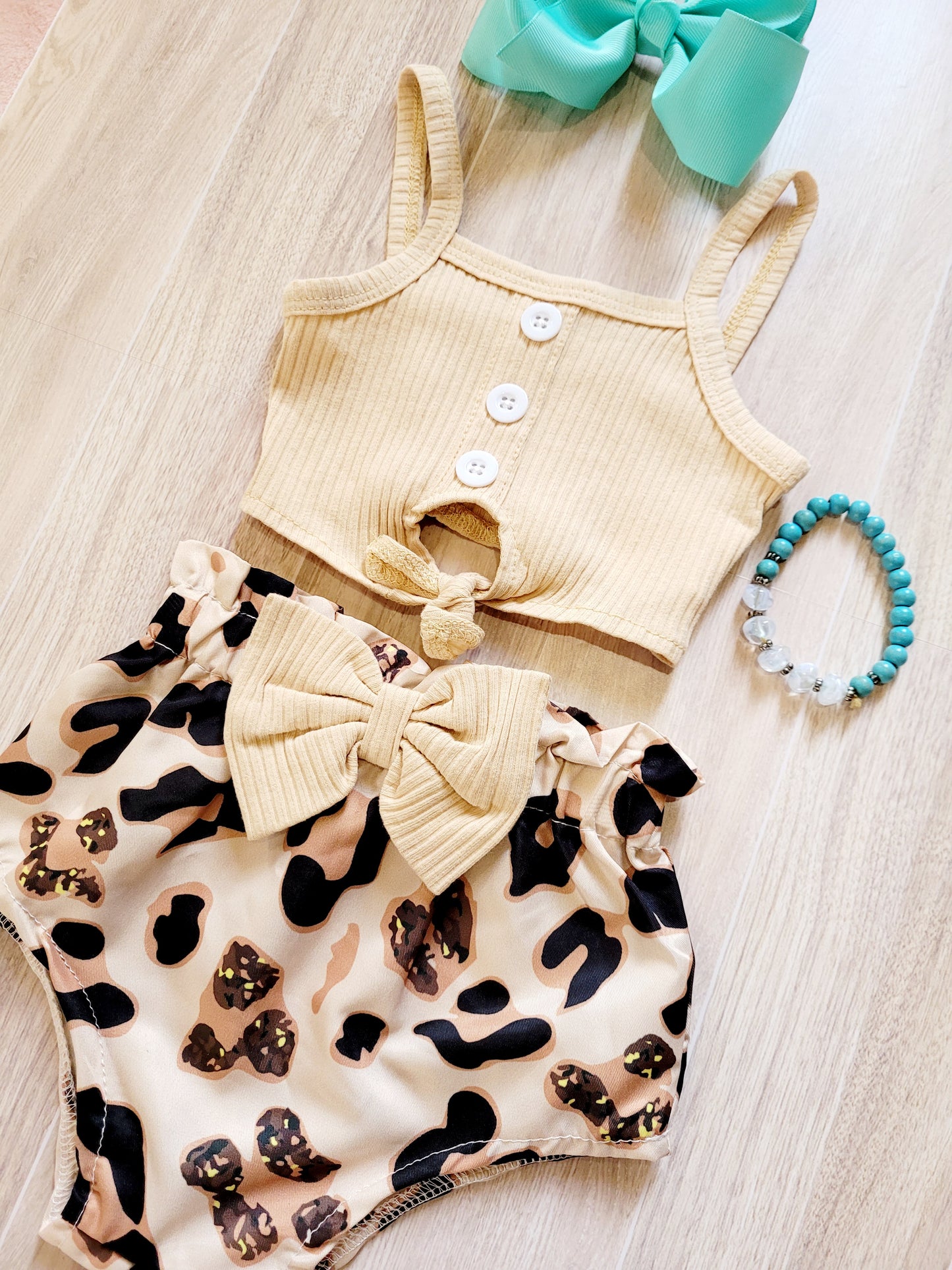Tan sassy leopard 2piece baby set